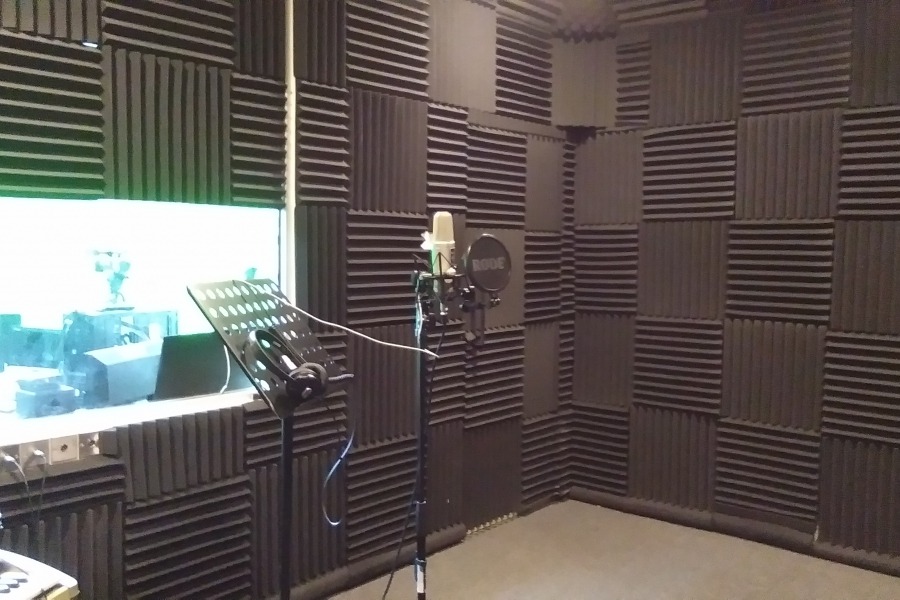 studio 2